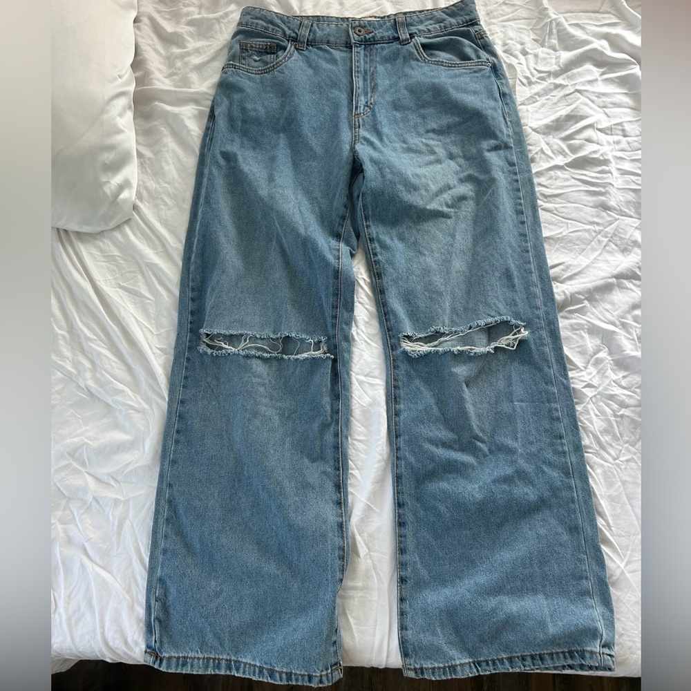 Cotton on low rise ripped baggy jeans